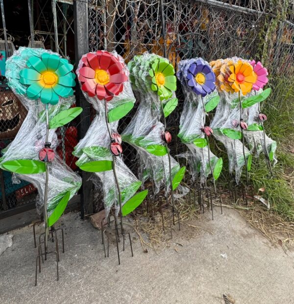 Daisy Flower Stake