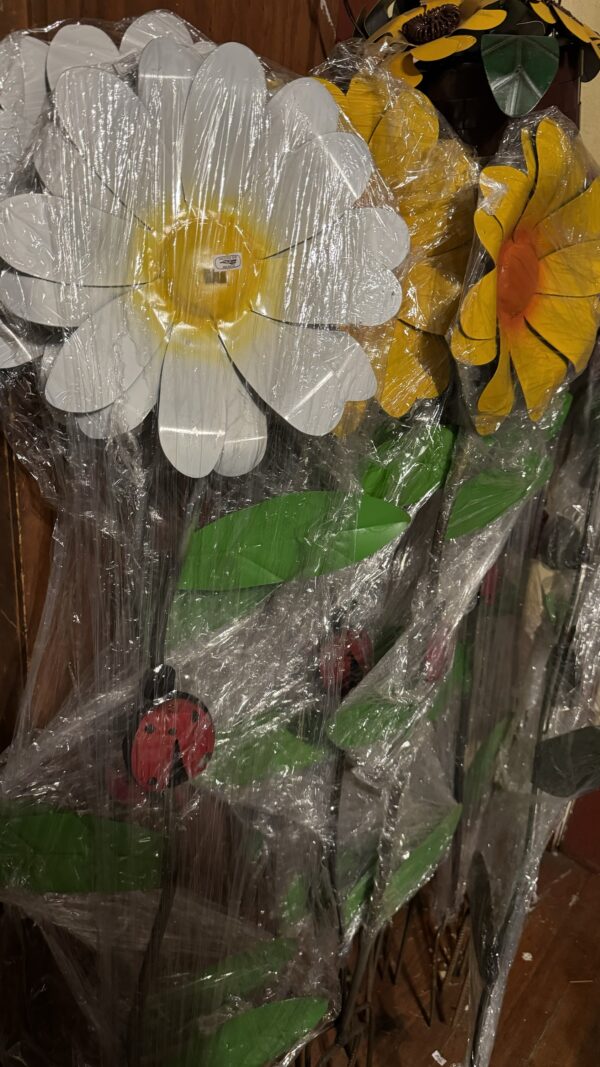 Daisy Flower Stake - Image 2