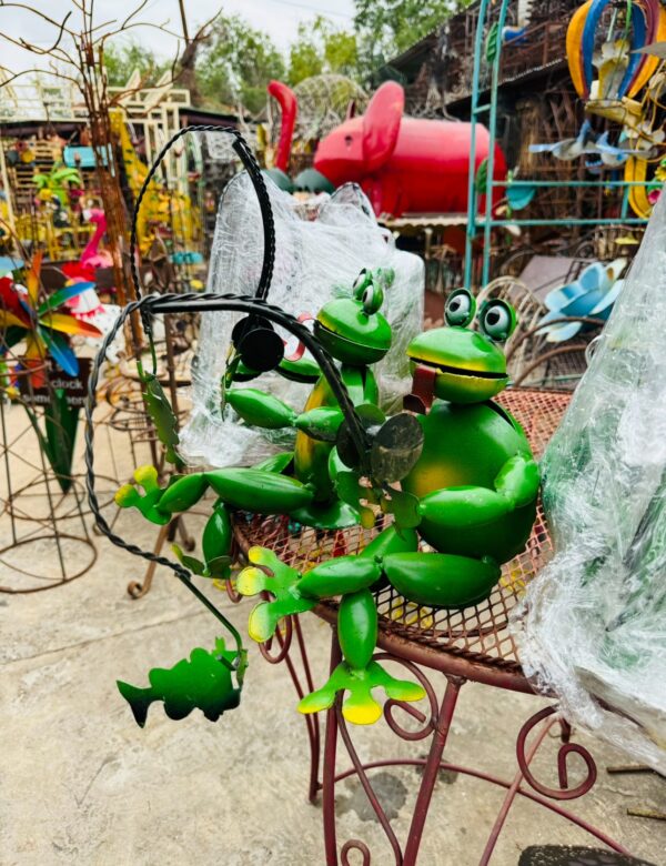 Fishing rod with frog