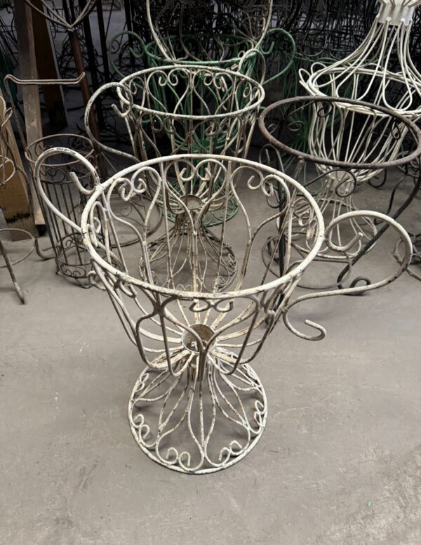 Heart urn planter with ears