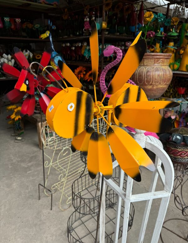 Bee spinner - Image 2
