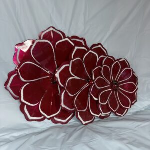 Item: 00100366.3B - Red Set of 3 Wall Flowers