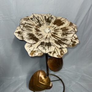Item: 00100370.4B - Small Beige Bolt Flower