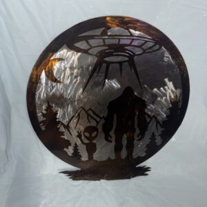 Item: 00100404B - Big Foot Alien Peace Sign